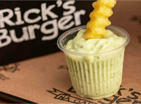 마요네즈로 만든 감자튀김 소스